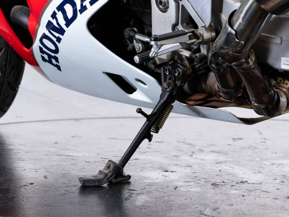 Afbeelding 24/50 van Honda VFR 750R RC 30 (1989)