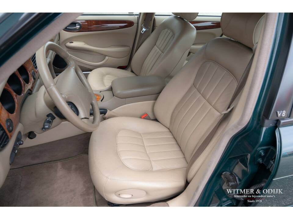 Bild 7/32 von Jaguar XJ 8 Executive (1998)