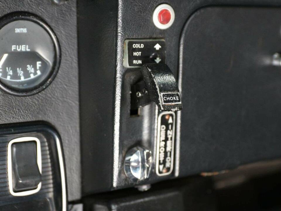 Image 21/49 de Jaguar Type E V12 (1974)