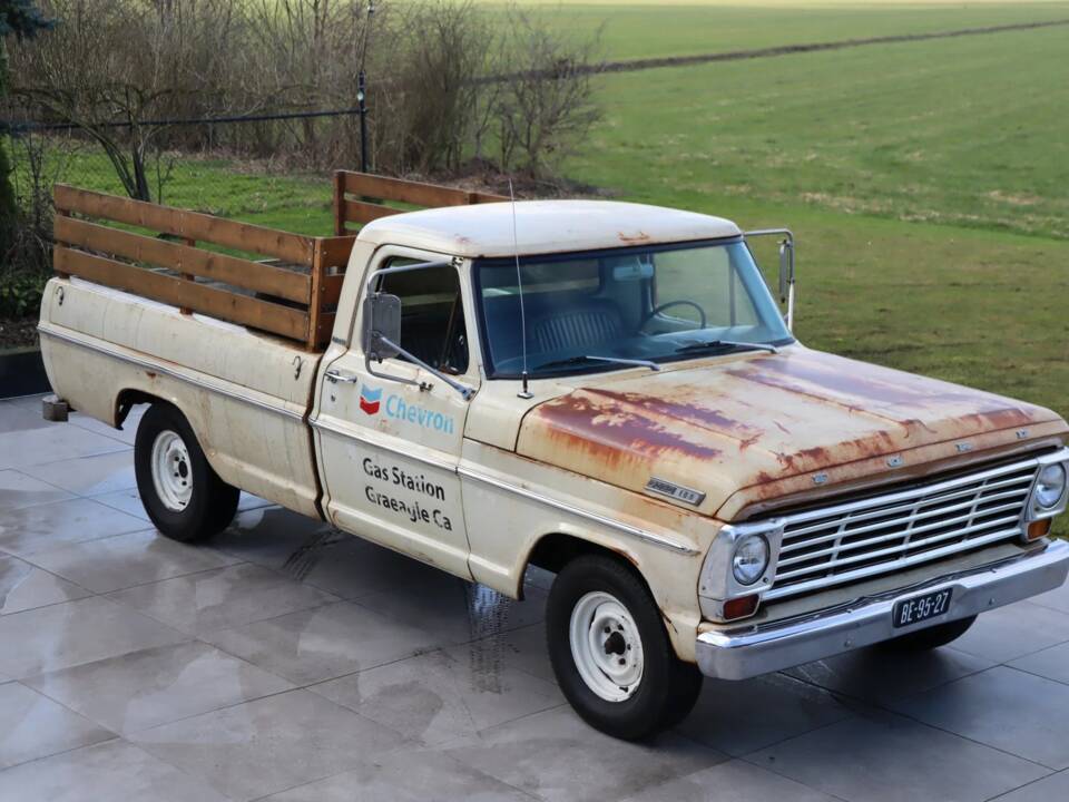 Image 6/52 of Ford F-100 (1967)