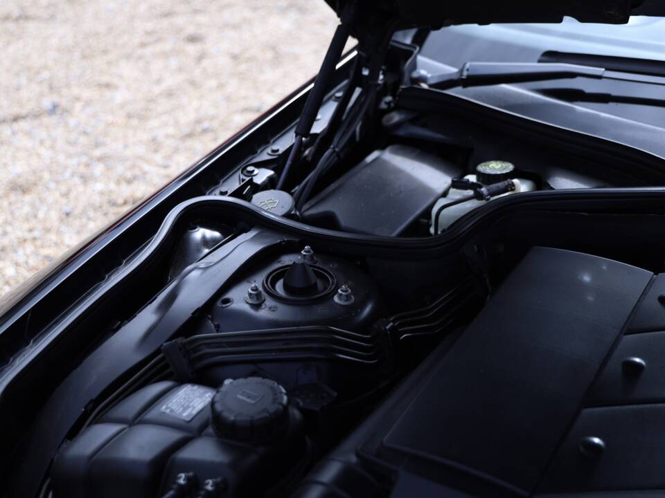 Image 49/50 de Mercedes-Benz SL 350 (2004)