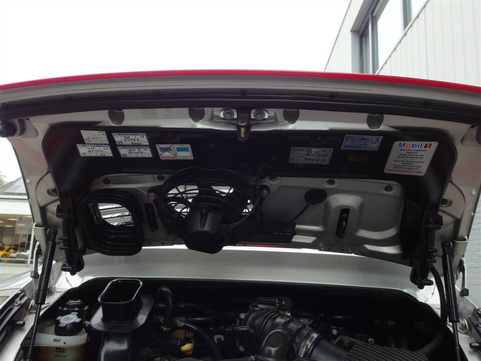 Bild 89/100 von Porsche 911 Carrera 4S (2002)