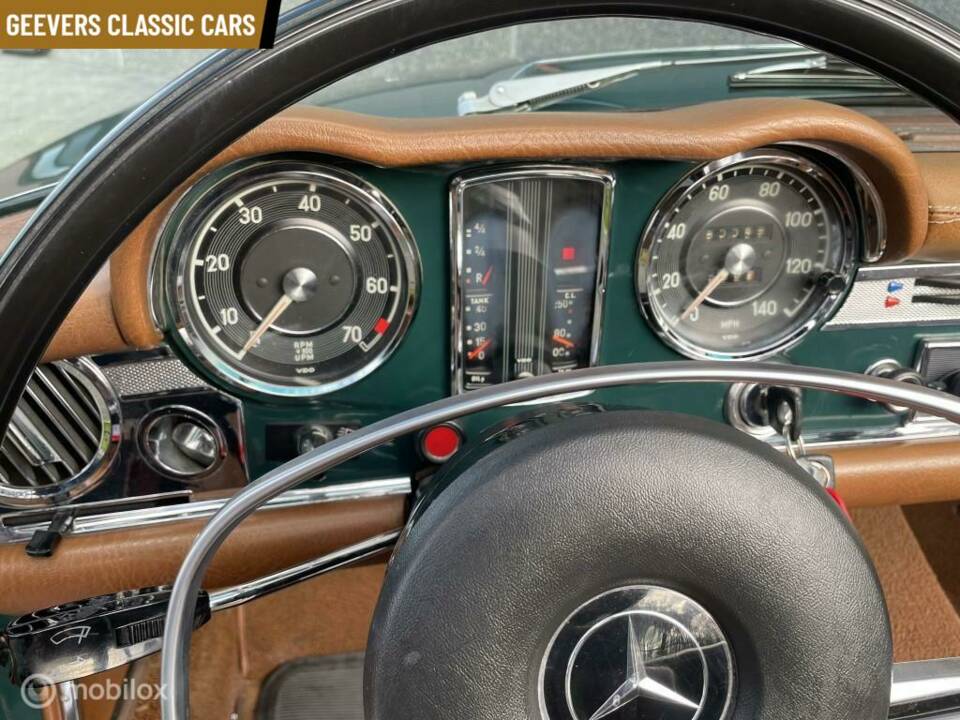 Image 15/45 de Mercedes-Benz 280 SL (1970)