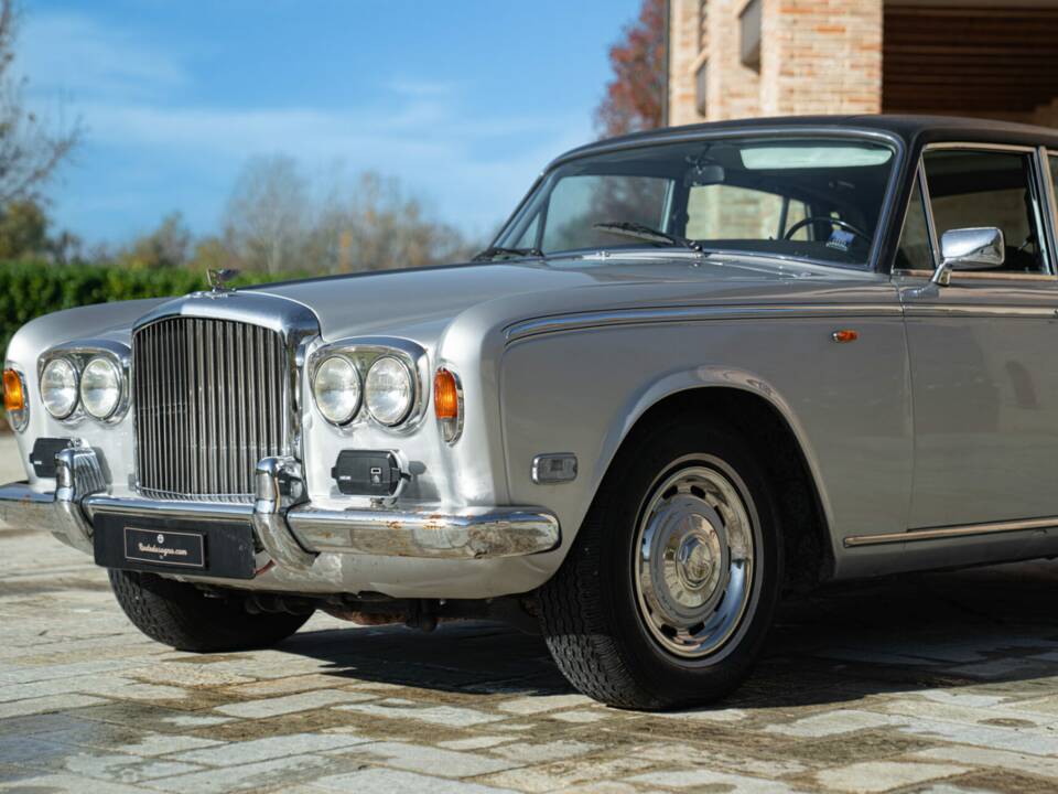 Afbeelding 14/50 van Bentley T 1 (1975)