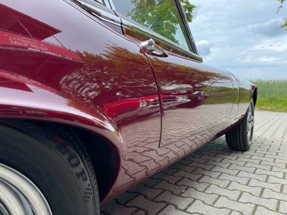 Imagen 11/20 de Jaguar E-Type V12 (2+2) (1971)