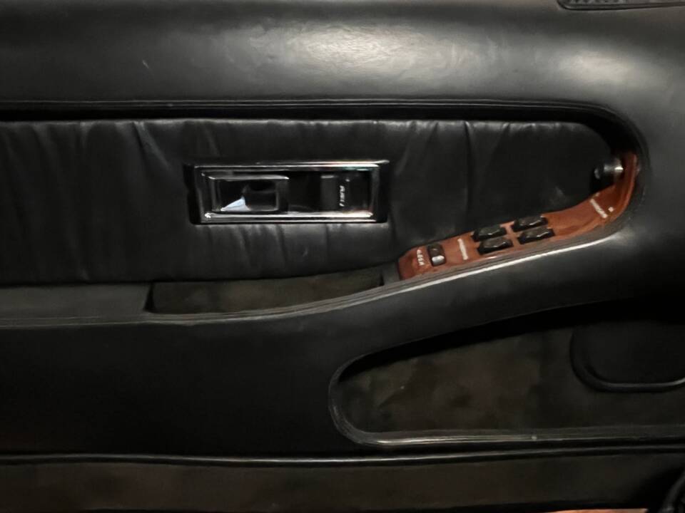 Image 12/17 of Chrysler TC by Maserati (1992)