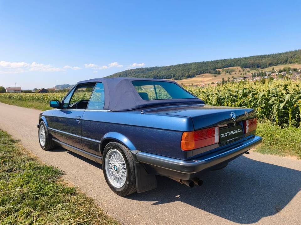 Afbeelding 6/26 van BMW 325i (1989)