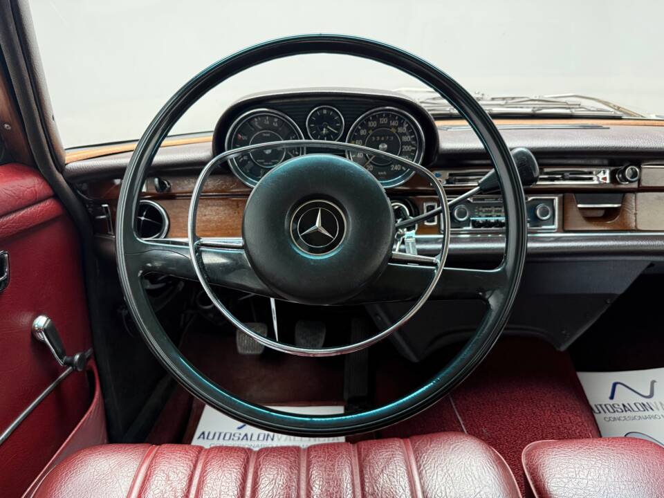 Bild 16/24 von Mercedes-Benz 280 S (1970)