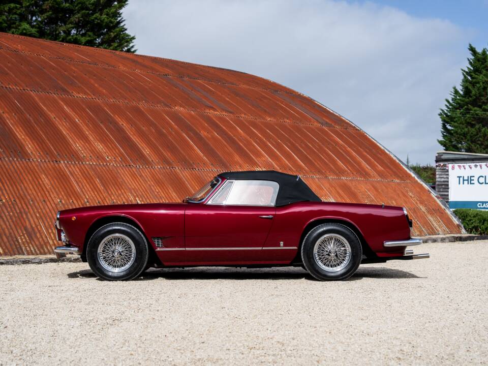 Image 13/51 of Maserati 3500 GTI Spyder Vignale (1963)