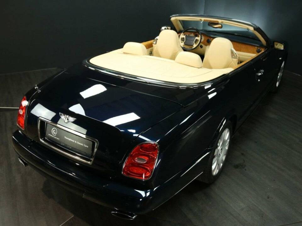 Image 32/49 de Bentley Azure (2006)