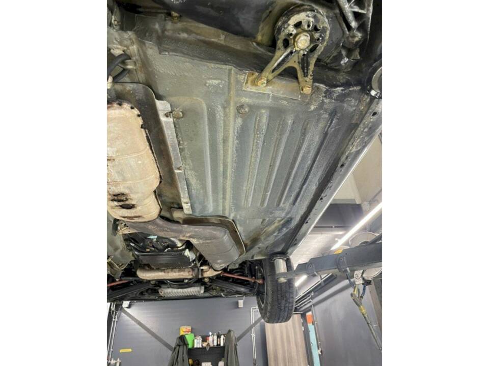 Bild 26/36 von Mercedes-Benz 560 SL (1988)