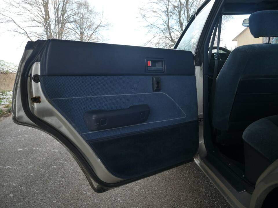 Image 20/30 of Subaru 1800 (1987)