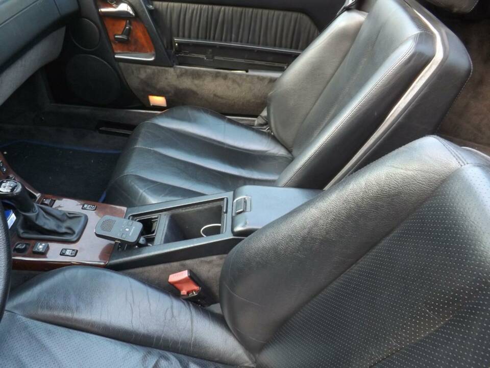 Image 35/50 de Mercedes-Benz SL 280 (1995)