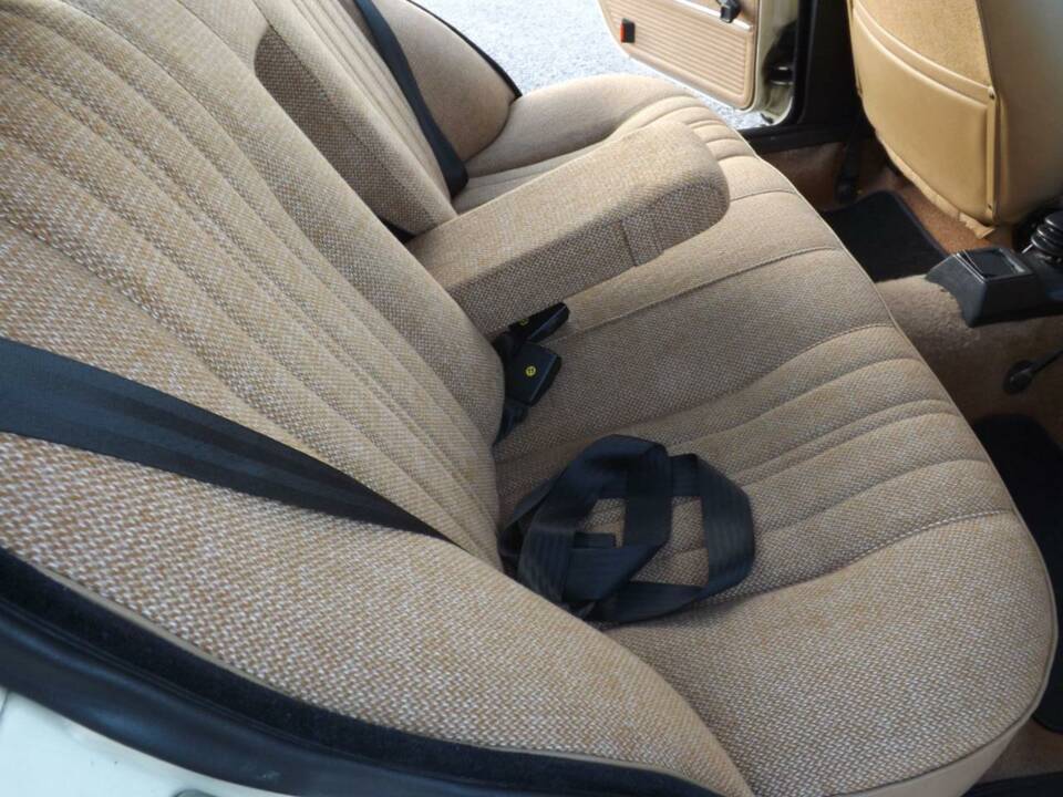 Image 31/50 of Alfa Romeo Giulietta 1.8 (1983)