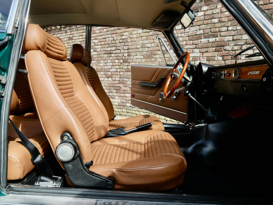 Immagine 36/50 di Alfa Romeo 2000 GTV (1973)