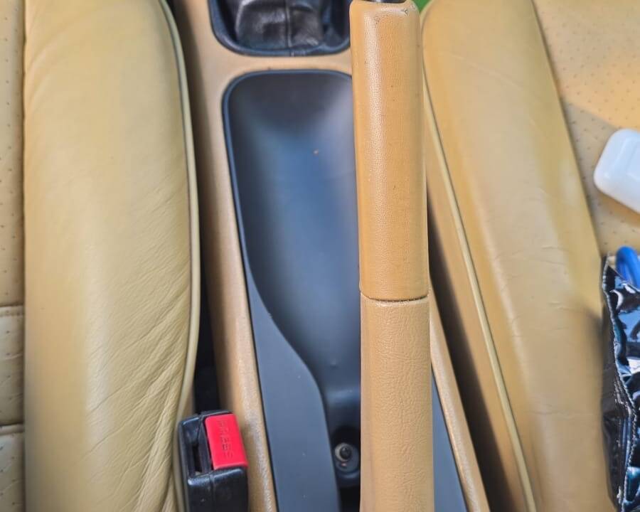 Image 14/14 de Porsche 911 Carrera 4 (1990)