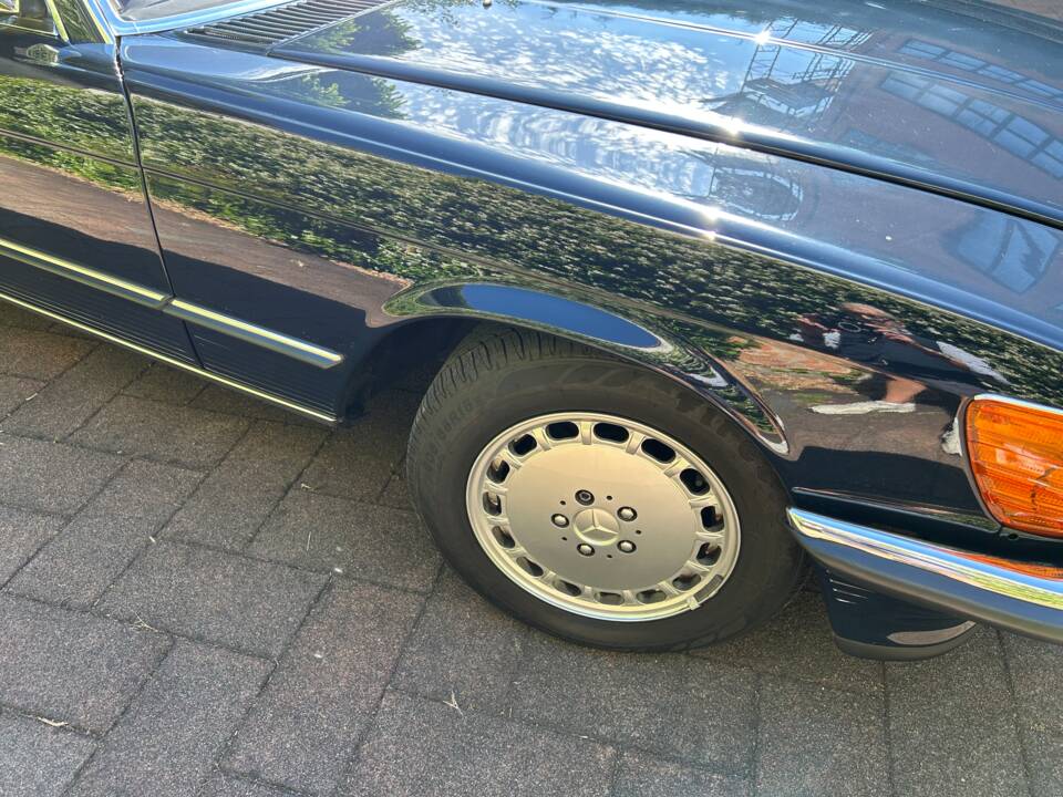Image 6/50 of Mercedes-Benz 380 SL (1983)