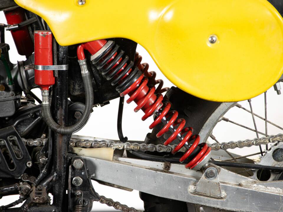 Image 15/46 of Suzuki PE 175 (1981)