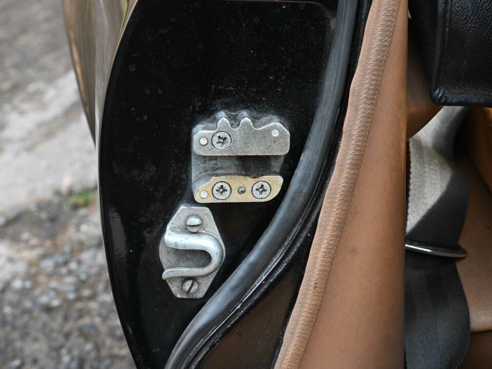 Image 39/50 de Jaguar Type E V12 (1974)