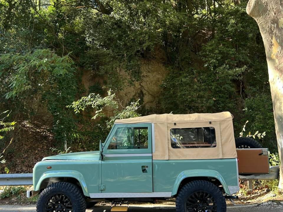 Image 57/72 of Land Rover 90 (1987)