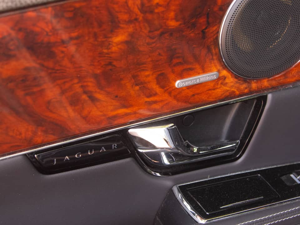 Immagine 27/37 di Jaguar XJ 5.0 (2011)