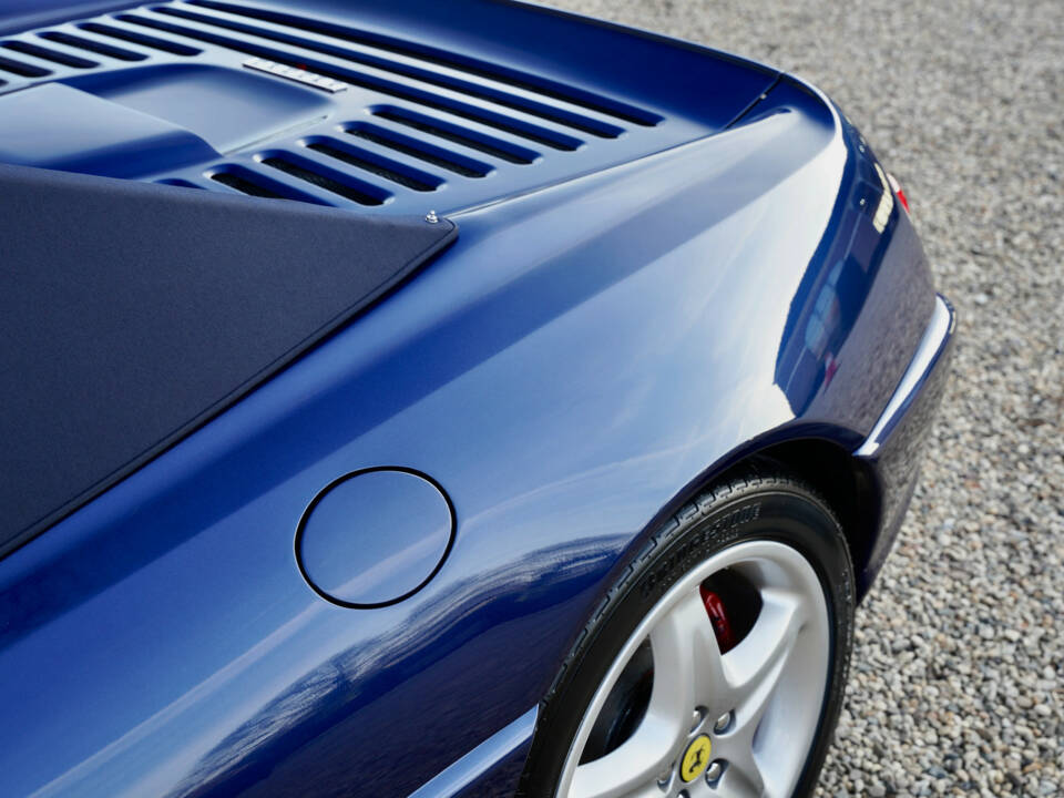 Immagine 38/50 di Ferrari F 355 Spider (2000)