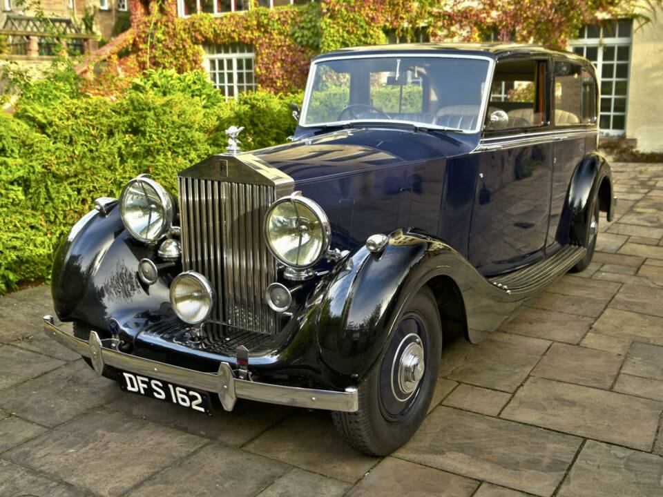 Image 7/50 of Rolls-Royce Wraith Mulliner (1939)