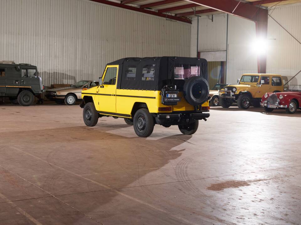 Image 2/43 of Steyr-Puch 230 GE (LWB) (1993)