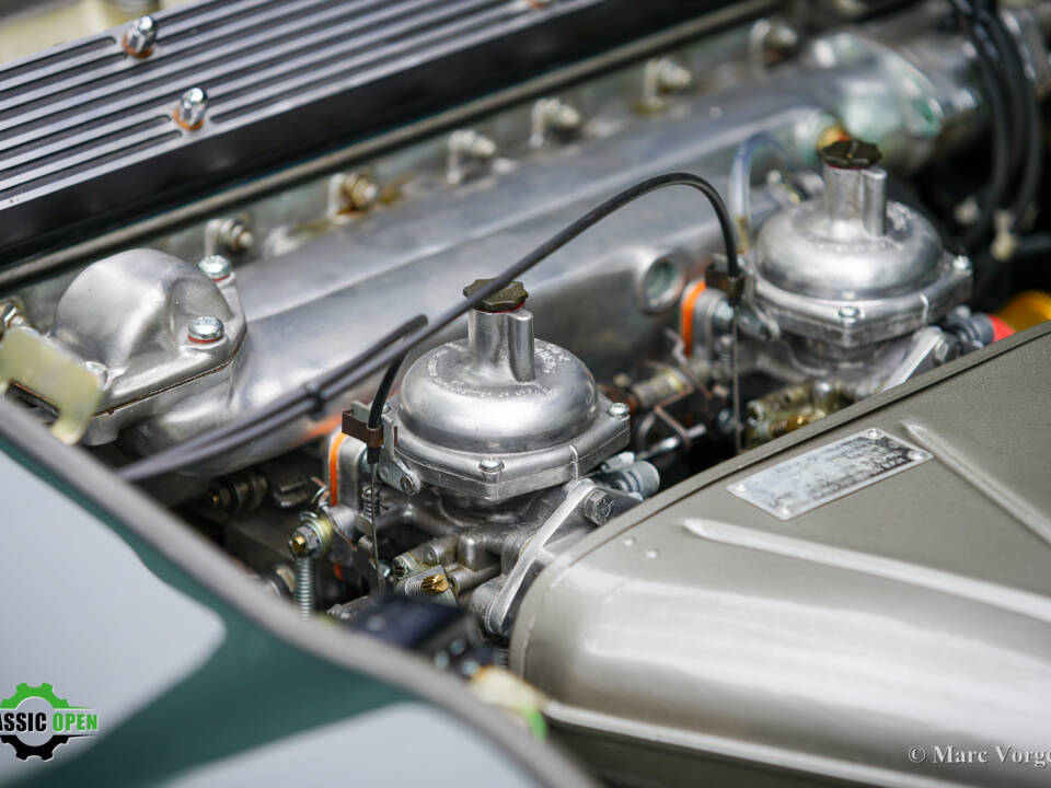 Afbeelding 44/61 van Jaguar E-Type (2+2) (1969)