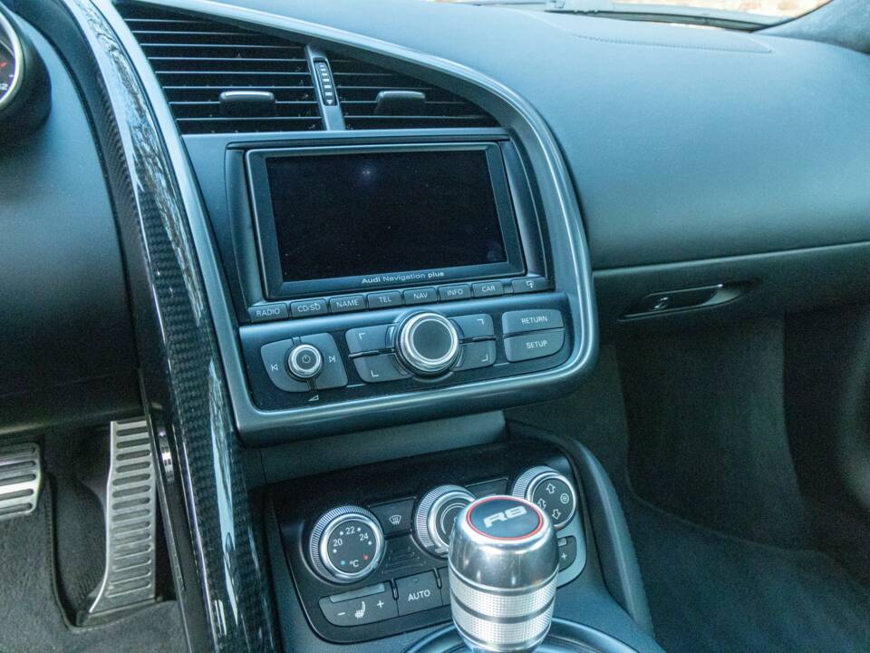 Image 49/50 de Audi R8 V10 (2011)
