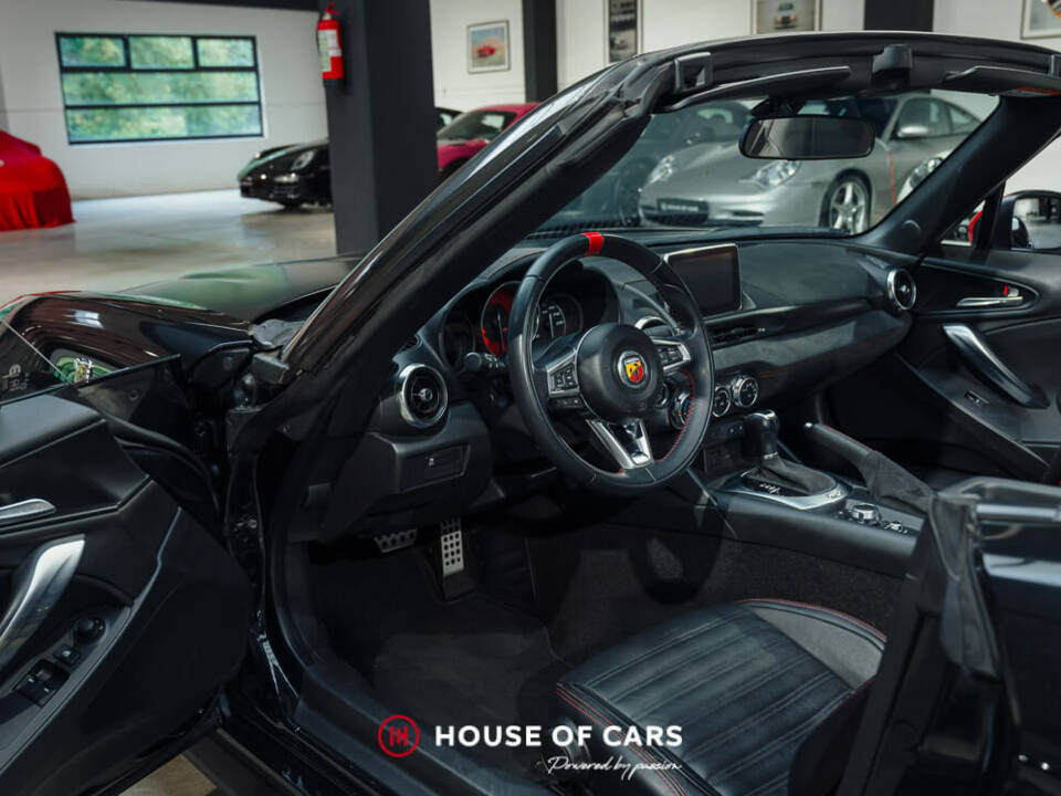 Image 16/24 of Abarth 124 Spider (2017)