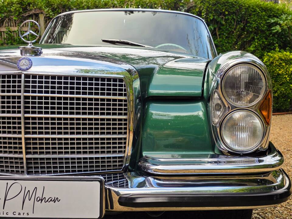 Bild 19/72 von Mercedes-Benz 280 SE 3,5 (1970)