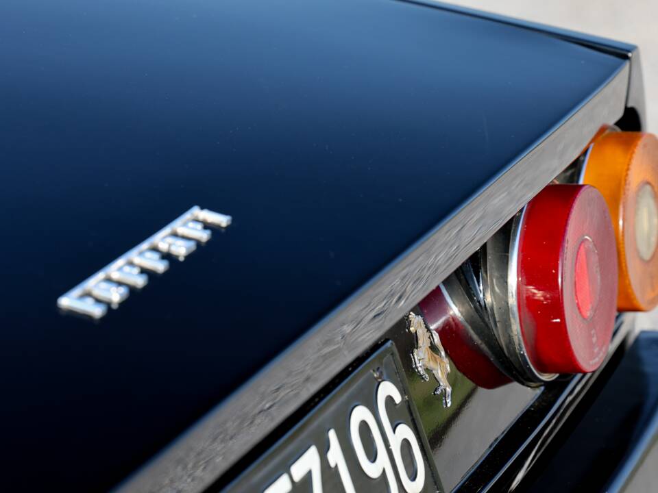 Image 11/32 of Ferrari 400 GT (1977)