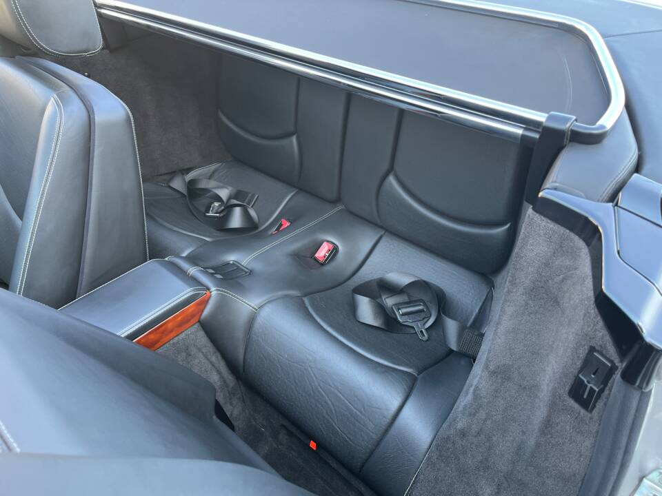Image 23/91 of Mercedes-Benz SL 320 "Final Edition" (2001)