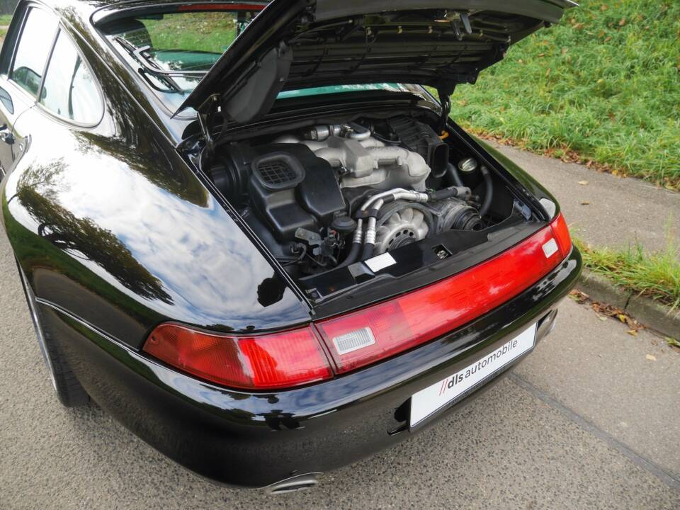 Image 21/36 de Porsche 911 Carrera 4S (1998)