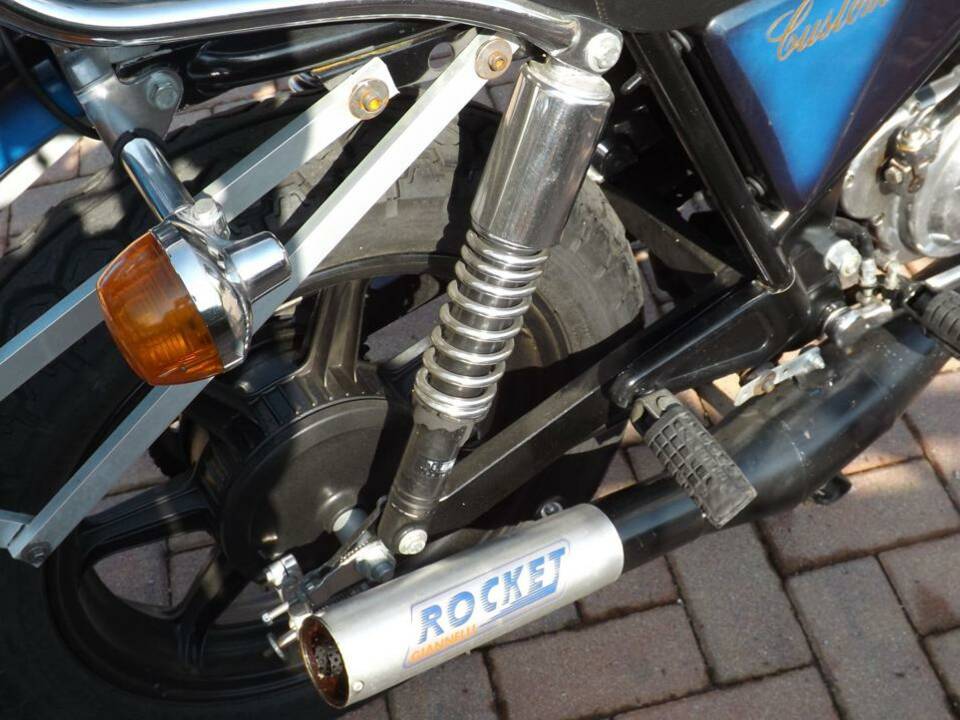 Image 19/47 de Laverda DUMMY (1988)