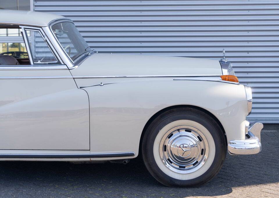 Image 8/8 of Mercedes-Benz 300 d (1961)