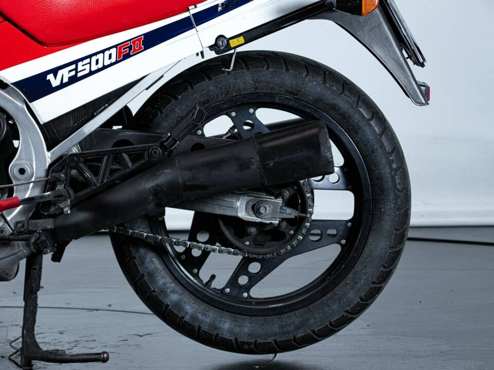 Immagine 34/50 di Honda VF 500 F (1986)