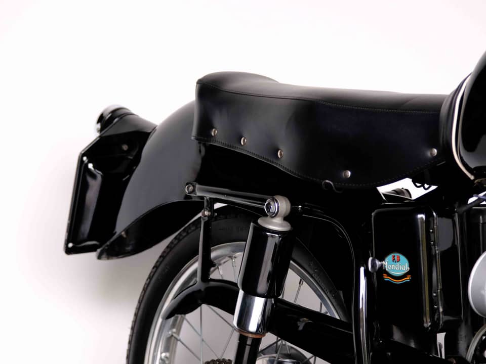 Image 21/68 of Mondial 160 Sport Lusso (1954)