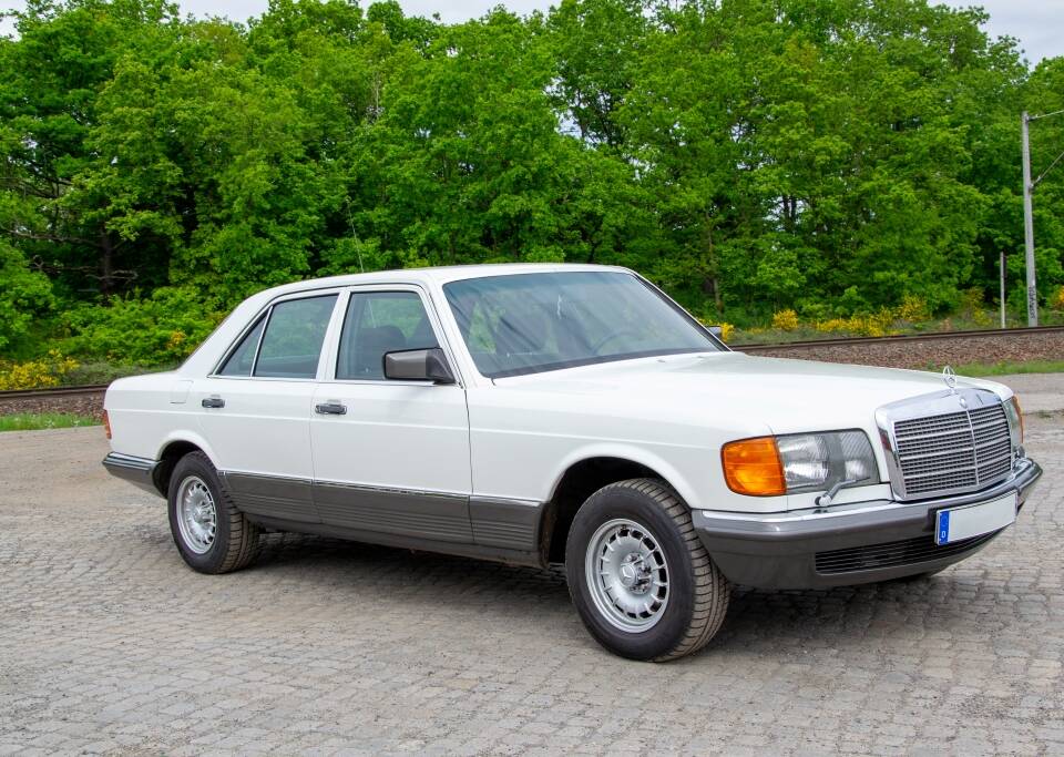 Bild 7/21 von Mercedes-Benz 280 SE (1985)