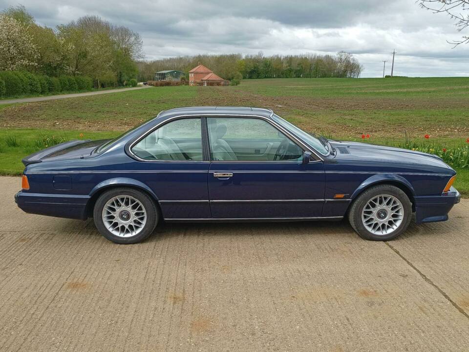Image 10/21 de BMW 635 CSi (1988)