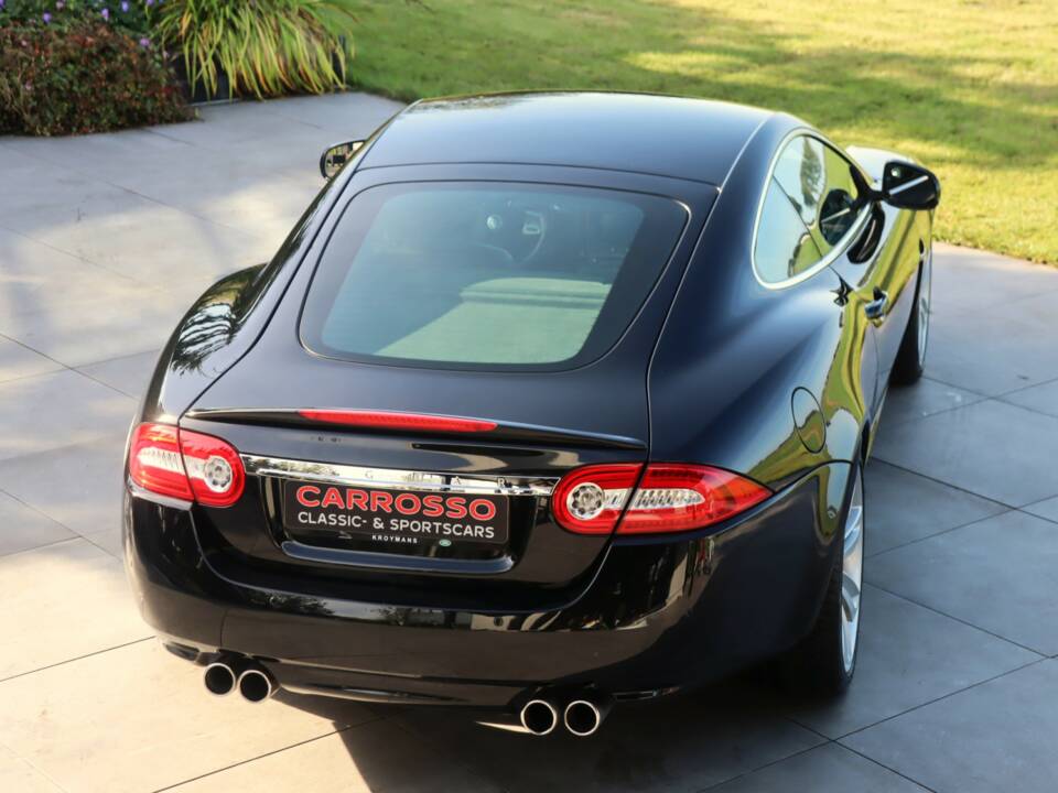 Image 8/50 of Jaguar XKR (2010)