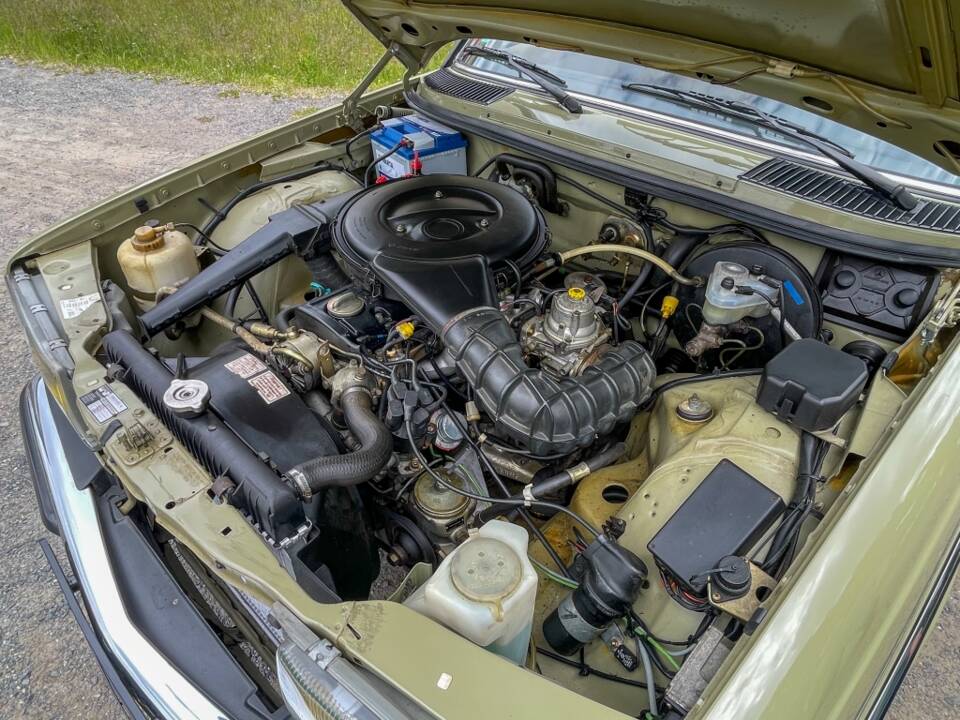 Image 34/34 of Mercedes-Benz 200 T (1983)