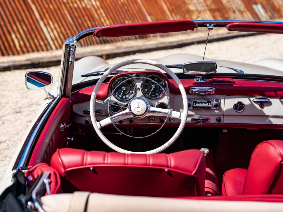 Image 15/33 de Mercedes-Benz 190 SL (1959)