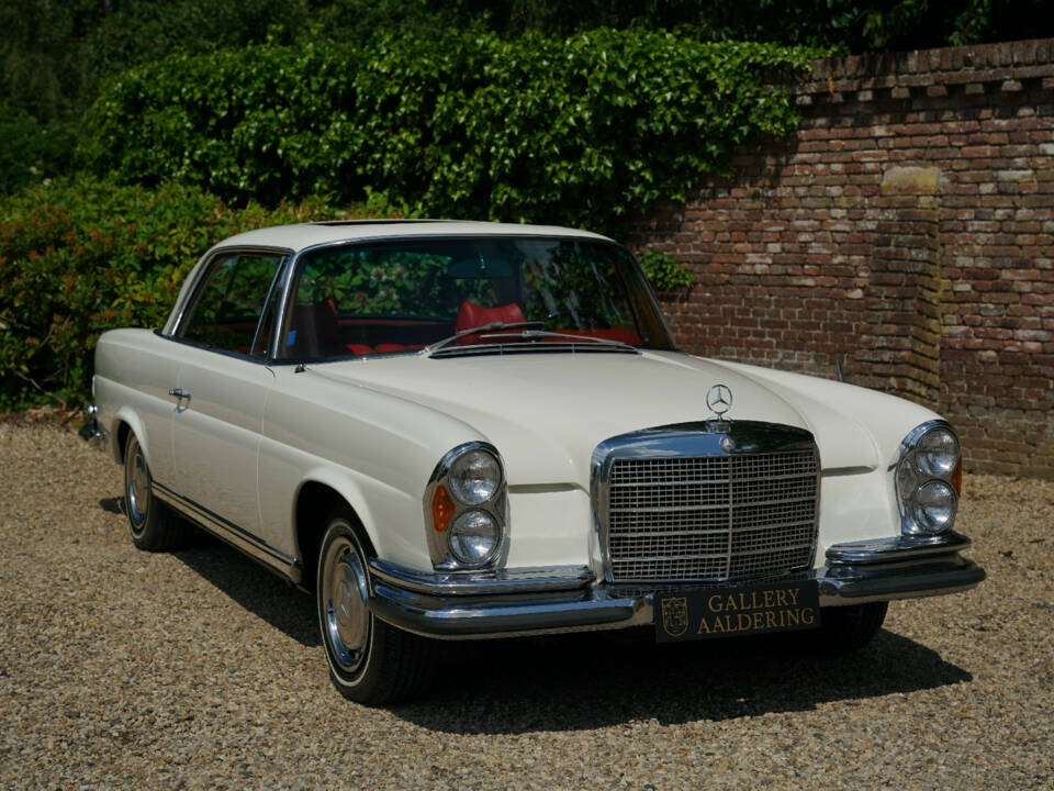 Imagen 35/50 de Mercedes-Benz 280 SE 3,5 (1970)