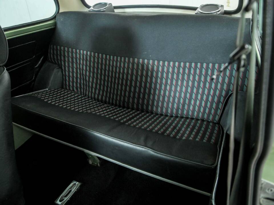 Image 28/50 of Austin Mini 1000 (1983)