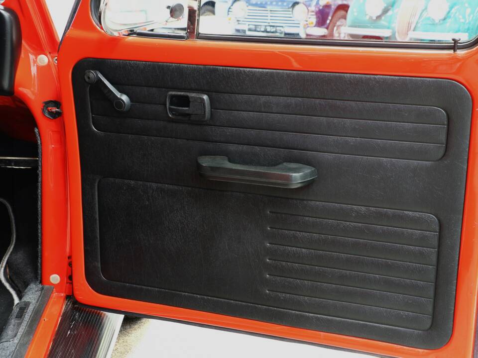 Bild 13/23 von Volkswagen Käfer 1200 (1975)