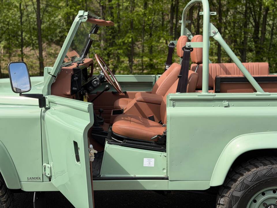 Imagen 12/74 de Land Rover Defender 90 (1998)