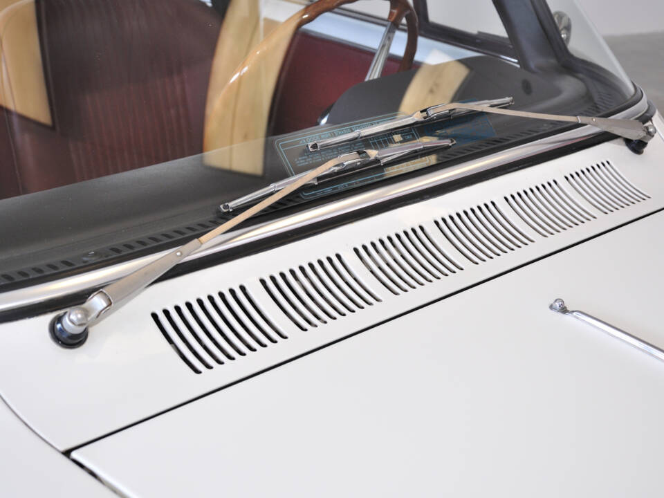 Image 14/63 of Alfa Romeo Giulia 1600 Super Biscione (1969)