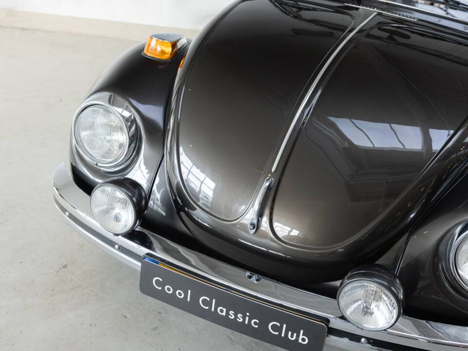 Bild 24/32 von Volkswagen Käfer 1303 LS (1978)